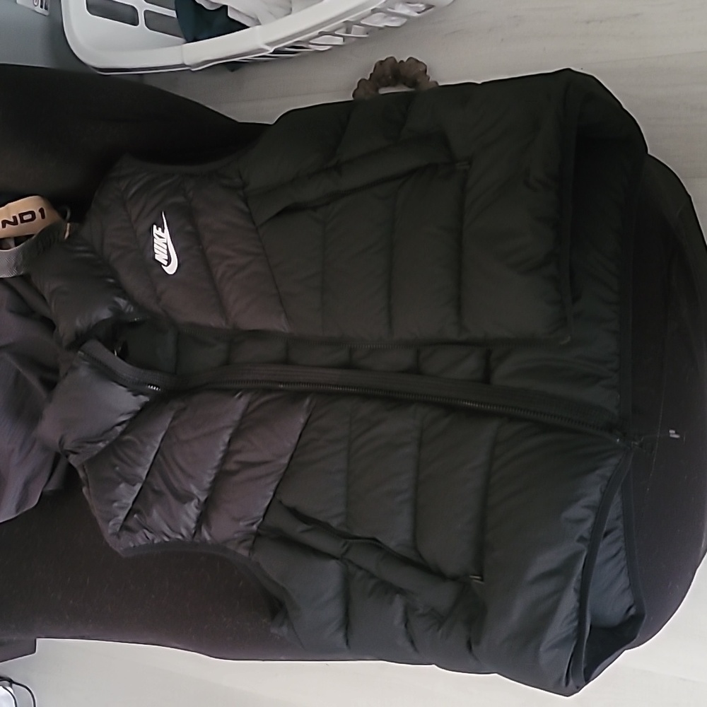 Nike puffer vest